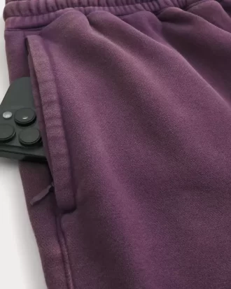 Above-the-Kinee Baggy fleece shortsit