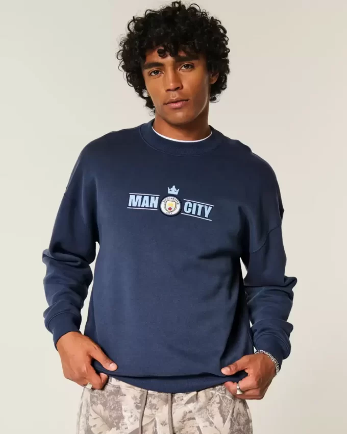 Boxy Manchester City FC Graphic Crew -huppari Boxy Manchester City FC Graphic Crew -huppari