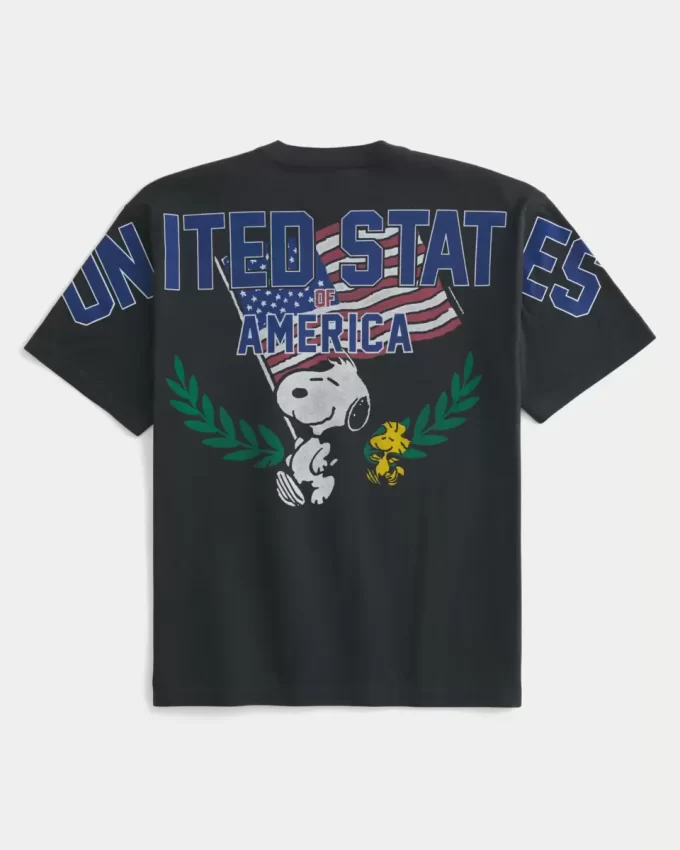 Boxy Snoopy USA Graphic T-paita