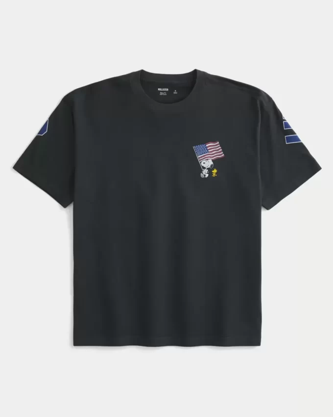 Boxy Snoopy USA Graphic T-paita