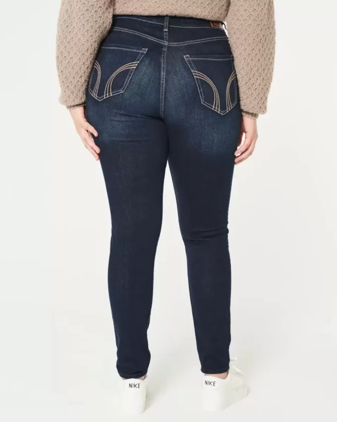 Curvy High-Rise Dark Wash Super Skinny Farkut Curvy High-Rise Dark Wash Super Skinny Farkut