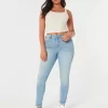 Curvy High-Rise Medium Wash Super Skinny Farkut Curvy High-Rise Medium Wash Super Skinny Farkut