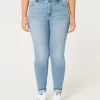 Curvy High-Rise Medium Wash Super Skinny Farkut Curvy High-Rise Medium Wash Super Skinny Farkut