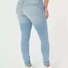 Curvy High-Rise Medium Wash Super Skinny Farkut Curvy High-Rise Medium Wash Super Skinny Farkut