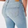 Curvy High-Rise Medium Wash Super Skinny Farkut Curvy High-Rise Medium Wash Super Skinny Farkut