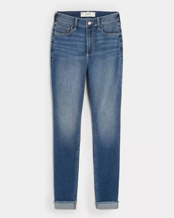 Curvy High-Rise Medium Wash Super Skinny Farkut Curvy High-Rise Medium Wash Super Skinny Farkut