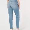 Curvy Ultra High-Rise Medium Wash Mom Farkut Curvy Ultra High-Rise Medium Wash Mom Farkut