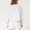 Easy Crew collegepaita ja fleece shortsit -paketti Easy Crew collegepaita ja fleece shortsit -paketti