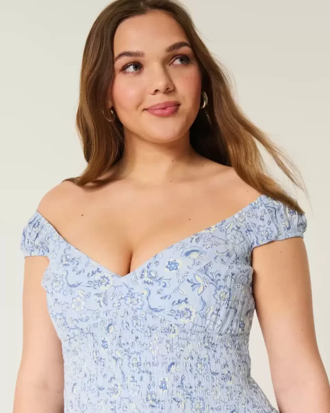 Epäsymmetrinen helma minimekko Epäsymmetrinen helma minimekko