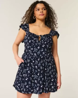 Flutter Sleeve V-vyötäröinen minimekko