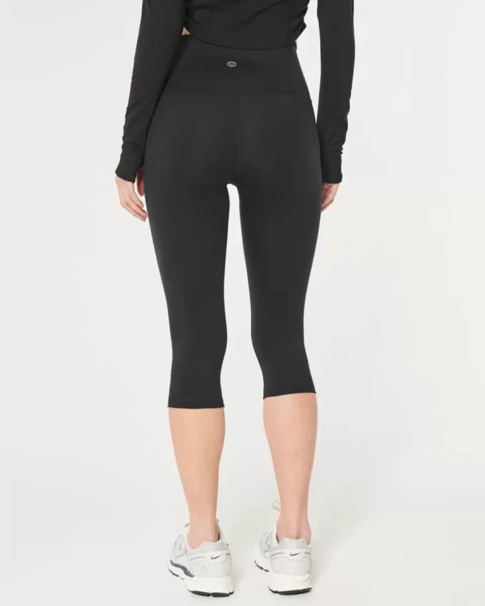 Gilly Hicks Active Recharge Capri -leggingsit