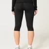 Gilly Hicks Active Recharge Foldover Waist Capri -housut