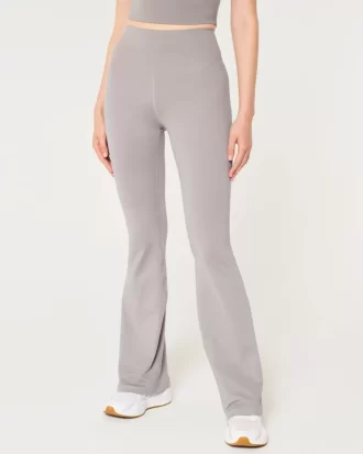 Gilly Hicks Active Recharge High-Rise flare leggingsit
