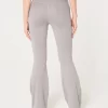 Gilly Hicks Active Recharge High-Rise flare leggingsit