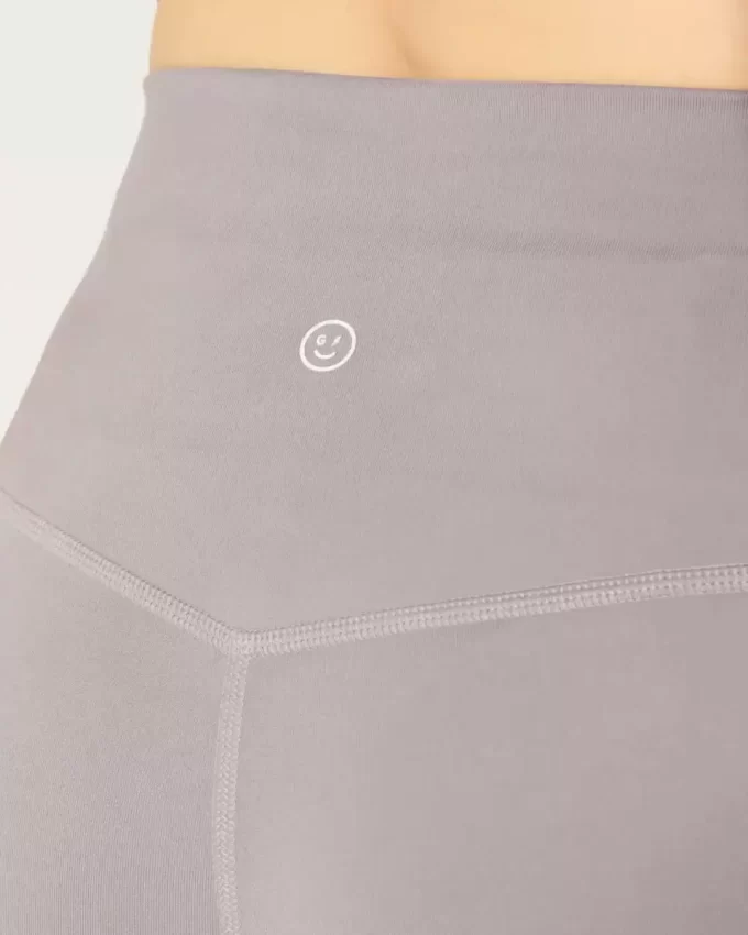 Gilly Hicks Active Recharge High-Rise flare leggingsit