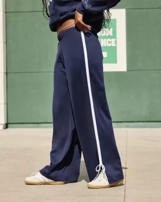 Gilly Hicks Active Side Bow Baggy Pants Gilly Hicks Active Side Bow Baggy Pants