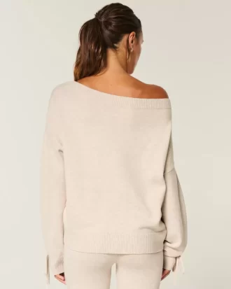 Gilly Hicks Cosy Off-the-Shoulder -neulepusero