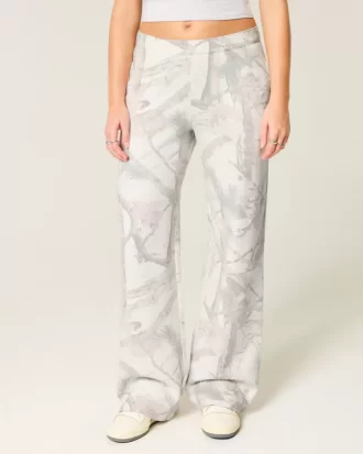 Heart Pocket Camo leveälahkeiset lenkkeilyhousut