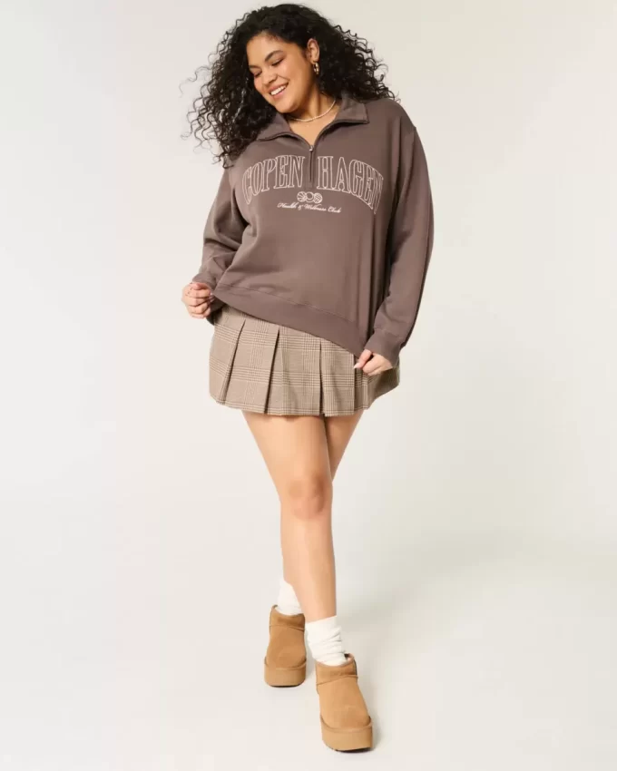 Helppo Copenhagen Graphic Half-Zip -huppari Helppo Copenhagen Graphic Half-Zip -huppari