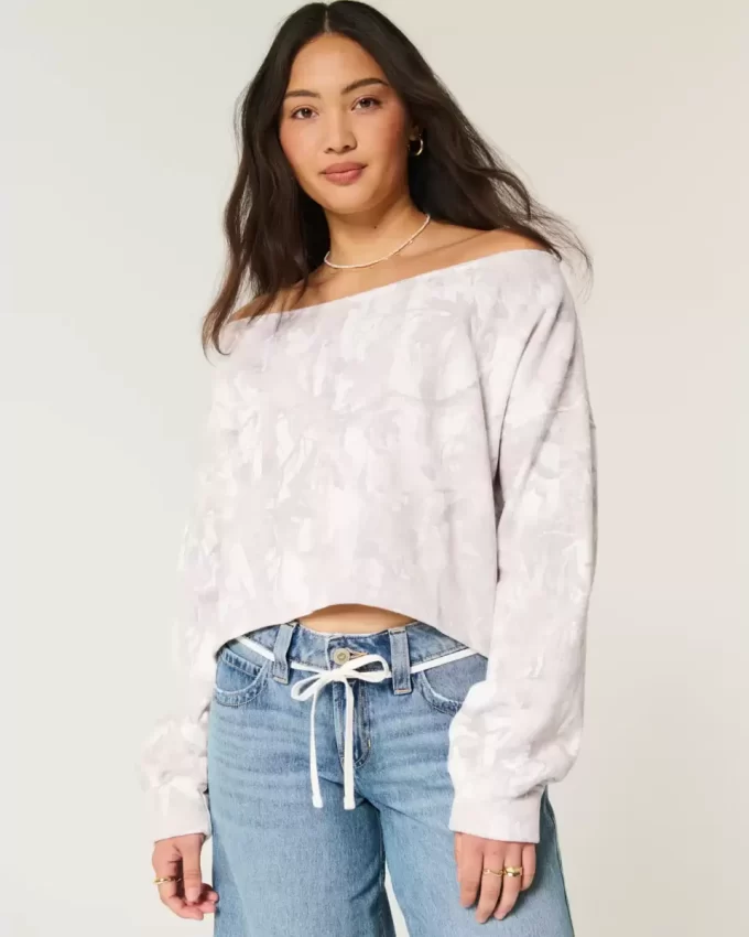 Helppo kaksinkertainen off-the-shoulder Camo Pattern -huppari Helppo kaksinkertainen off-the-shoulder Camo Pattern -huppari