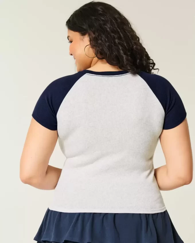 Helppo notch-neck Sweet ’n Sporty Graphic Baby T-paita Helppo notch-neck Sweet ’n Sporty Graphic Baby T-paita