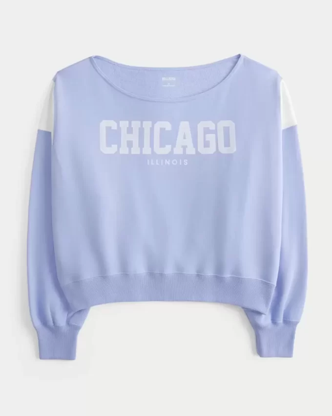 Helppo off-the-shoulder Chicago Graphic -huppari Helppo off-the-shoulder Chicago Graphic -huppari