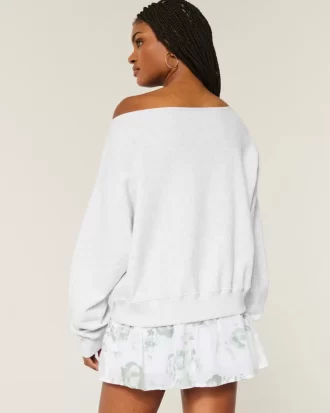 Helppo off-the-shoulder Connecticut Graphic -huppari