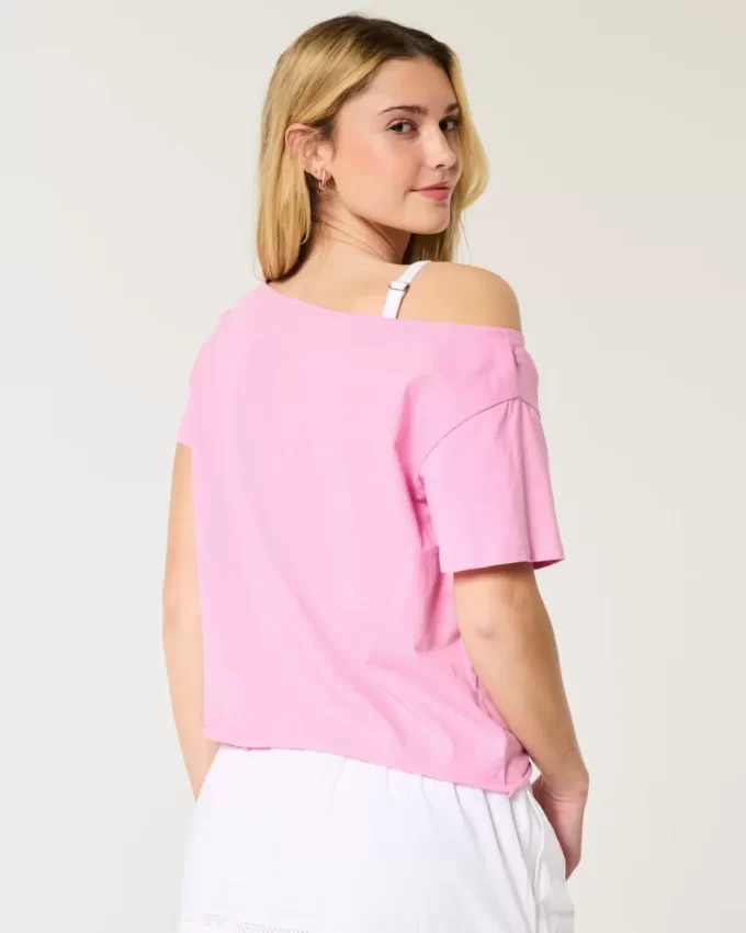 Helppo off-the-shoulder Snoopy Graphic T-paita Helppo off-the-shoulder Snoopy Graphic T-paita
