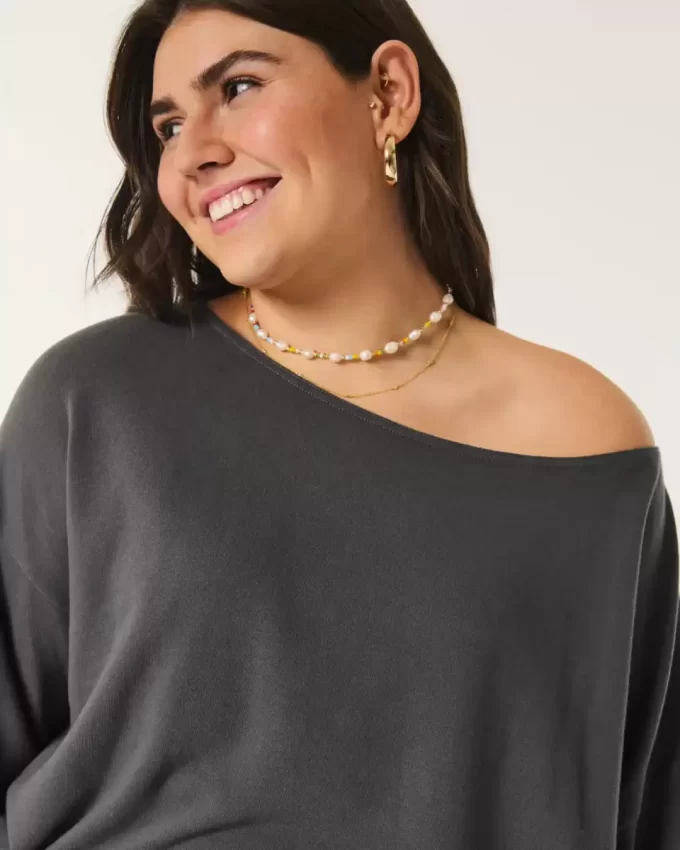 Helppo off-the-shoulder Terry collegepaita Helppo off-the-shoulder Terry collegepaita