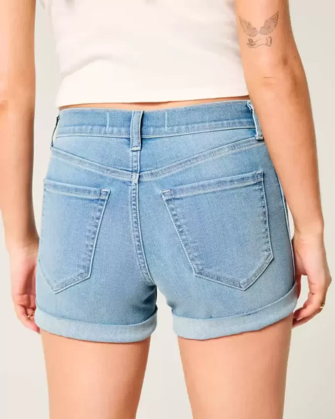 High-Rise repeytyneet Medium Light Wash Denim Shortie shortsit High-Rise repeytyneet Medium Light Wash Denim Shortie shortsit