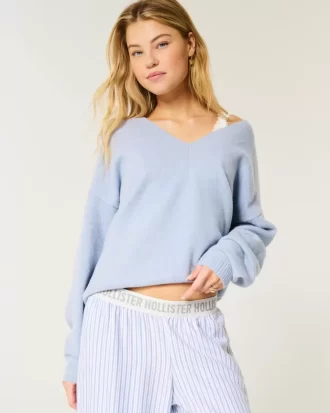Hollister Comfy Cloud Ylisuuri V-kaula-neule Hollister Comfy Cloud Ylisuuri V-kaula-neule