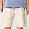 Hollister Feel Good -fleece-shortsit polven yläpuolella Hollister Feel Good -fleece-shortsit polven yläpuolella