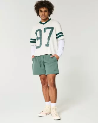Hollister Feel Good löysät fleece-shortsit