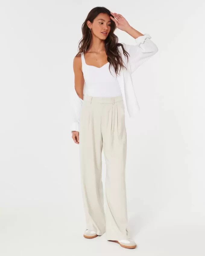 Hollister Livvy Ultra High-Rise leveälahkeiset housut Hollister Livvy Ultra High-Rise leveälahkeiset housut