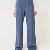 Hollister Livvy Ultra High-Rise leveälahkeiset housut Hollister Livvy Ultra High-Rise leveälahkeiset housut