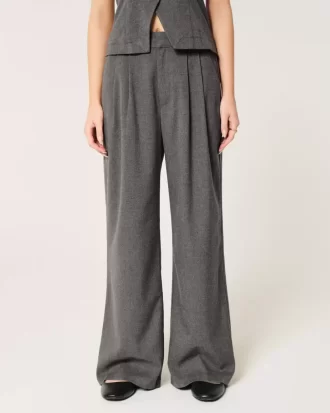 Hollister Livvy Ultra High-Rise leveälahkeiset housut