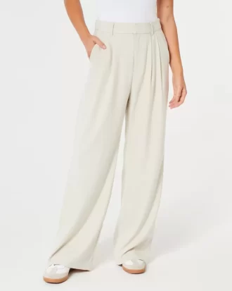 Hollister Livvy Ultra High-Rise leveälahkeiset housut