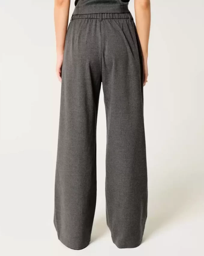 Hollister Livvy Ultra High-Rise leveälahkeiset housut Hollister Livvy Ultra High-Rise leveälahkeiset housut
