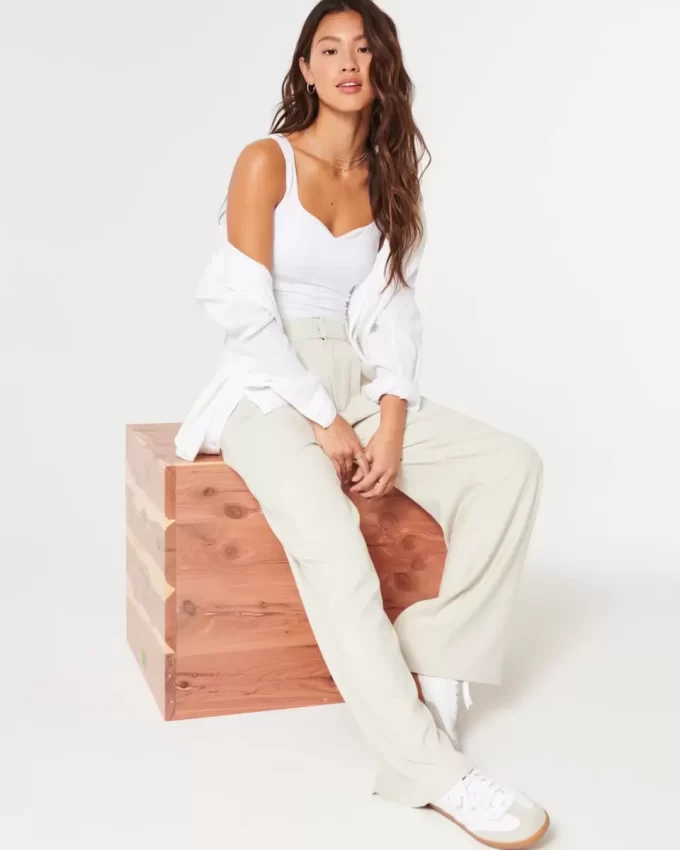 Hollister Livvy Ultra High-Rise leveälahkeiset housut Hollister Livvy Ultra High-Rise leveälahkeiset housut