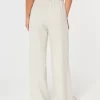 Hollister Livvy Ultra High-Rise leveälahkeiset housut Hollister Livvy Ultra High-Rise leveälahkeiset housut