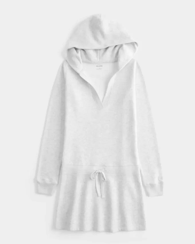 Hupullinen pitkähihainen fleecemekko Hupullinen pitkähihainen fleecemekko