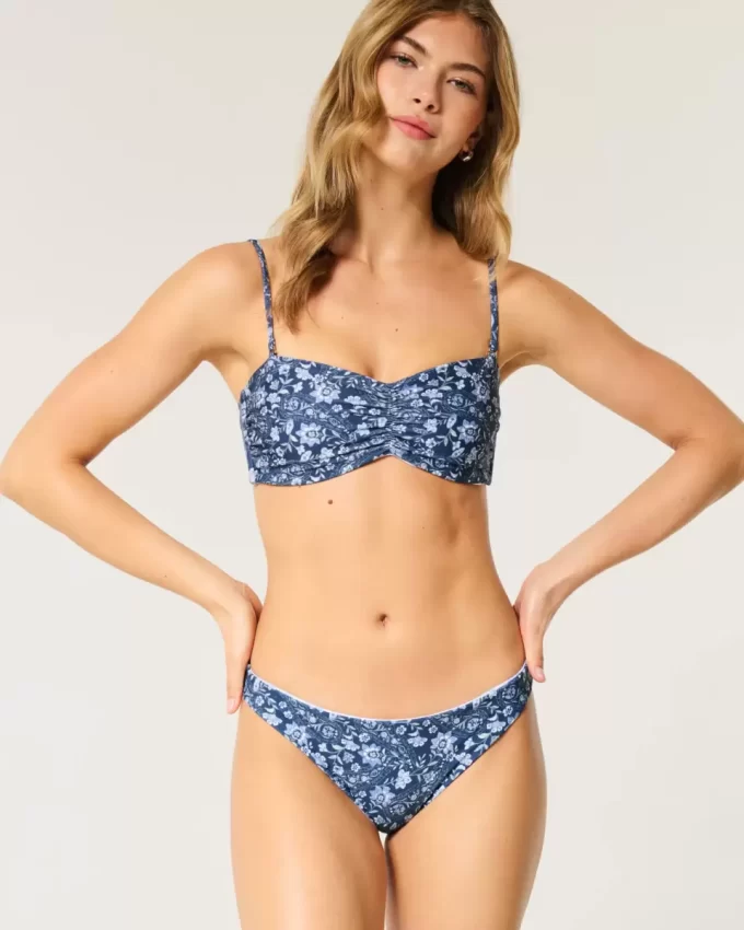 Käännettävä matala, röyhkeä bikinipohja Käännettävä matala, röyhkeä bikinipohja