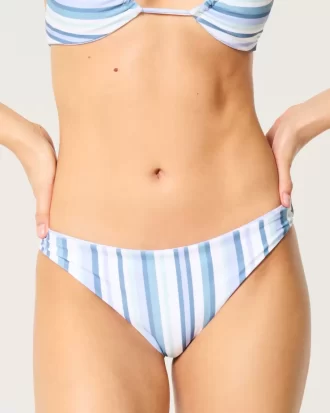 Käännettävä matala, röyhkeä bikinipohja