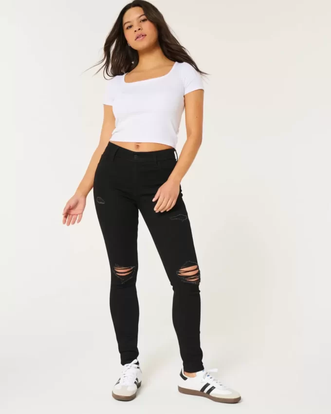 Korkeat, revityt mustat Super Skinny -farkut Korkeat, revityt mustat Super Skinny -farkut