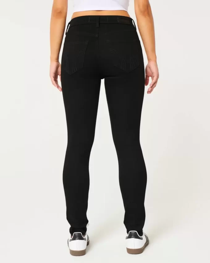 Korkeat, revityt mustat Super Skinny -farkut Korkeat, revityt mustat Super Skinny -farkut