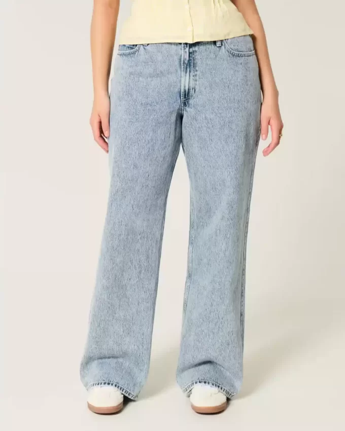 Kurvikat korkean nousun keskikokoiset baggy-farkut Kurvikat korkean nousun keskikokoiset baggy-farkut