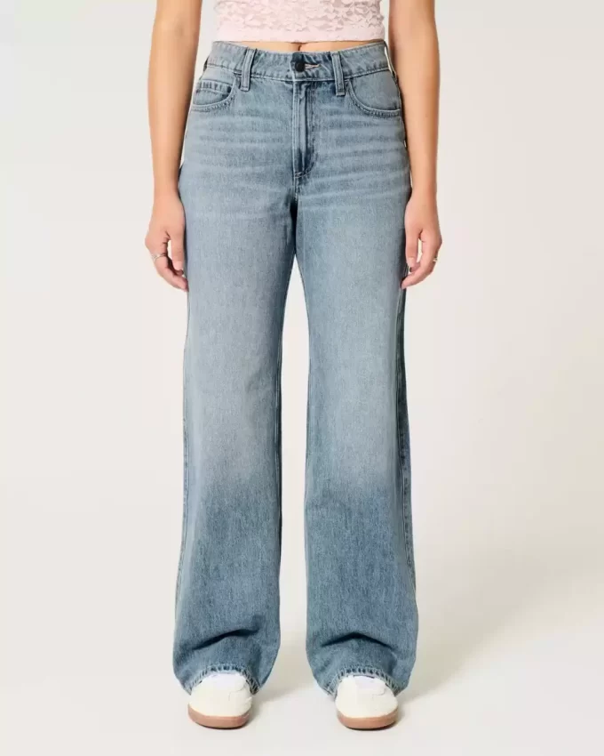 Kurvikat korkean nousun keskikokoiset baggy-farkut Kurvikat korkean nousun keskikokoiset baggy-farkut