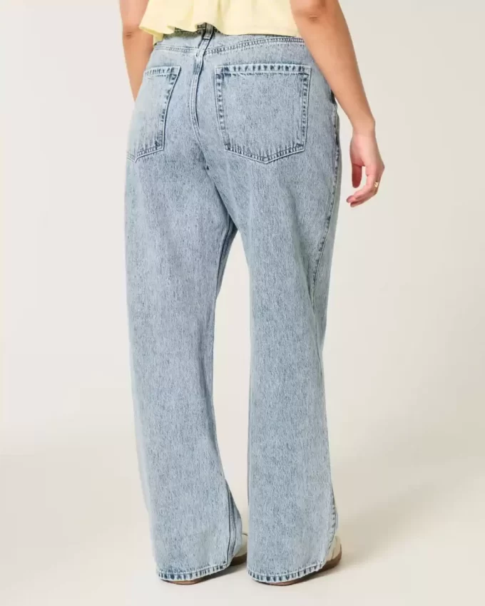 Kurvikat korkean nousun keskikokoiset baggy-farkut Kurvikat korkean nousun keskikokoiset baggy-farkut