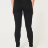 Kurvikkaat korkeat mustat Super Skinny -farkut Kurvikkaat korkeat mustat Super Skinny -farkut