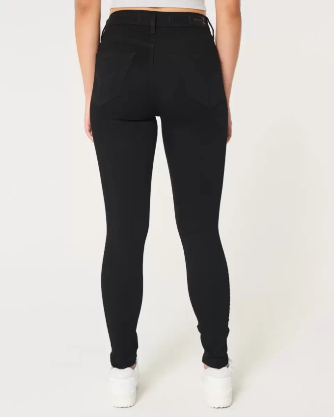 Kurvikkaat korkeat mustat Super Skinny -farkut Kurvikkaat korkeat mustat Super Skinny -farkut